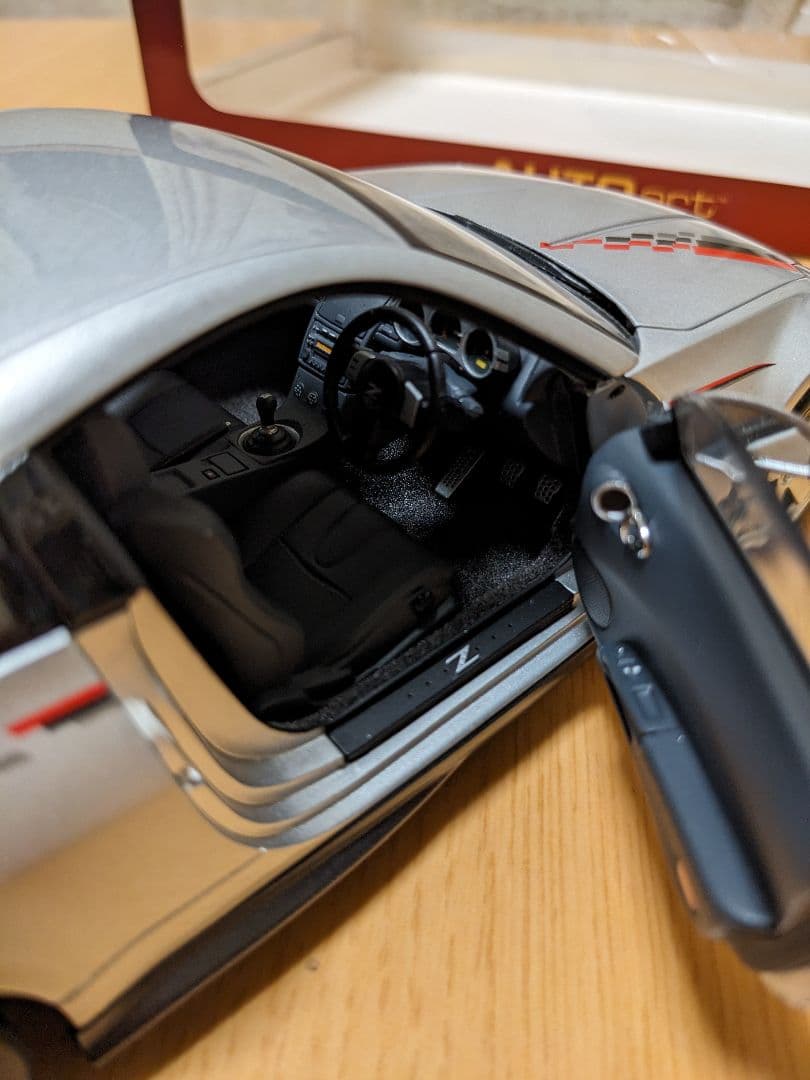 オートアート1/18　ニスモ フェアレディZ　Sチューン