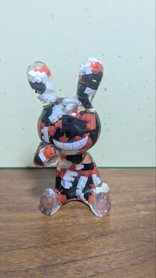 BLACK RABBiT お座り ブロック　錦鯉