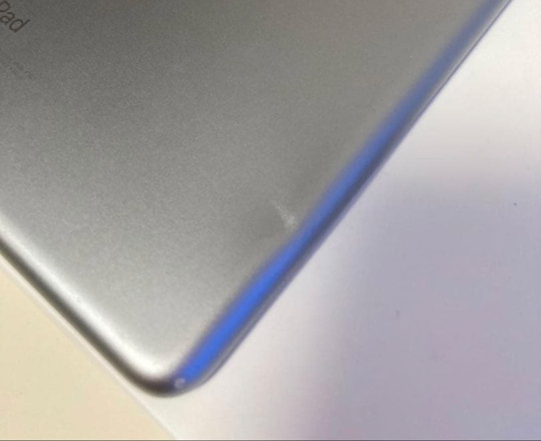 ipad 第5世代　シルバー　Wi-Fi+Cellular　32GB