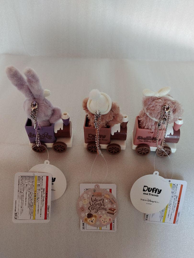 ダッフィーフレンズストラップ　ぬいぐるみバンド　リゾート限定2022寅ピンバッジ