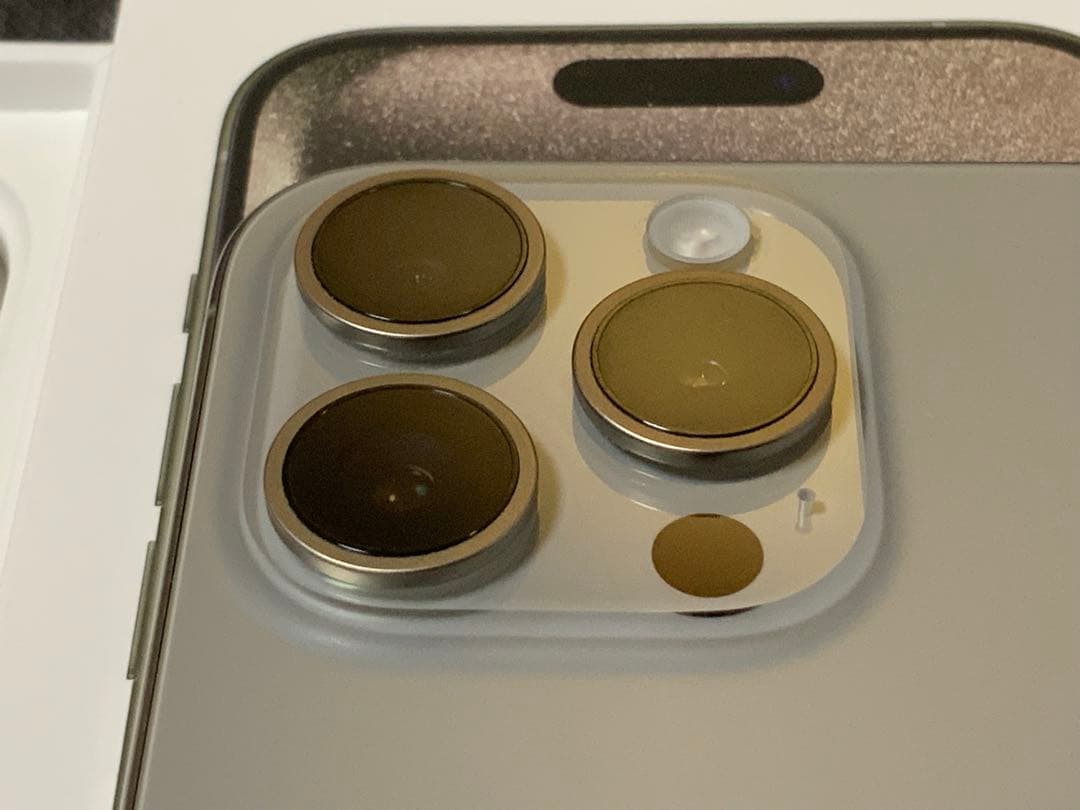 iPhone 15Pro simフリー　美品