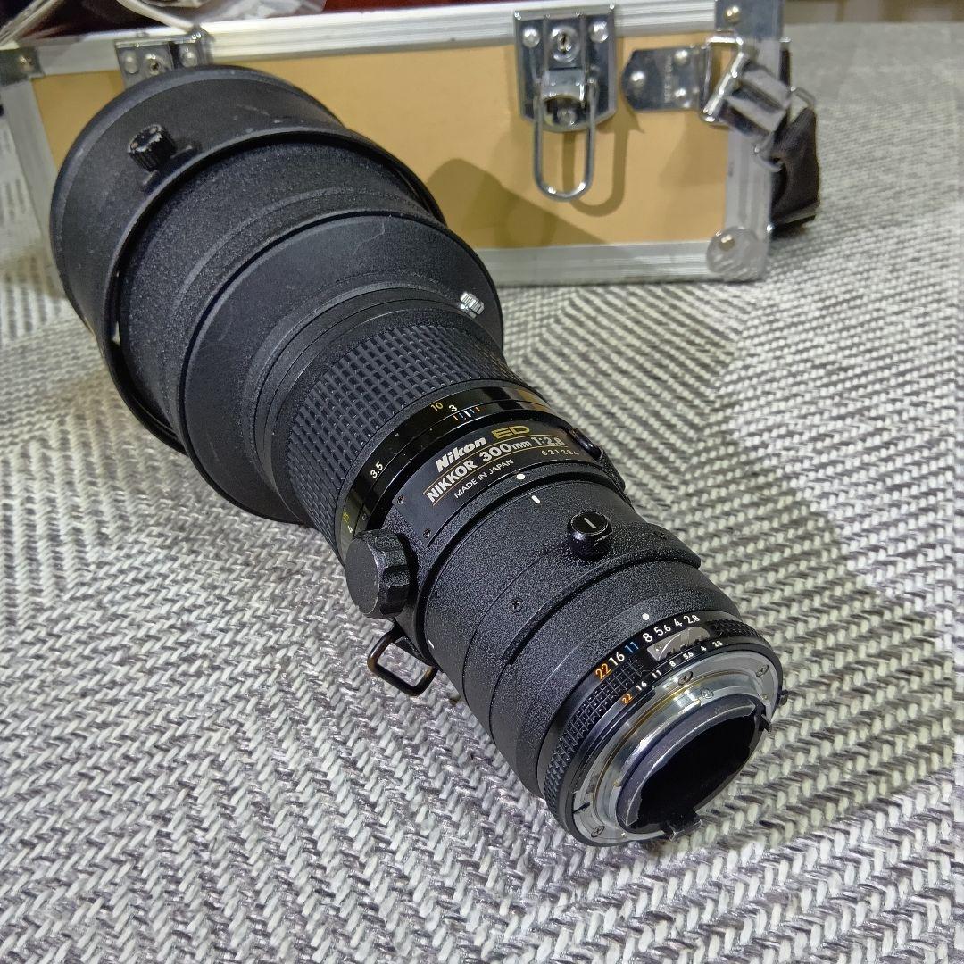 Nikon ED 300mm F2.8 / 2xテレコンバーター