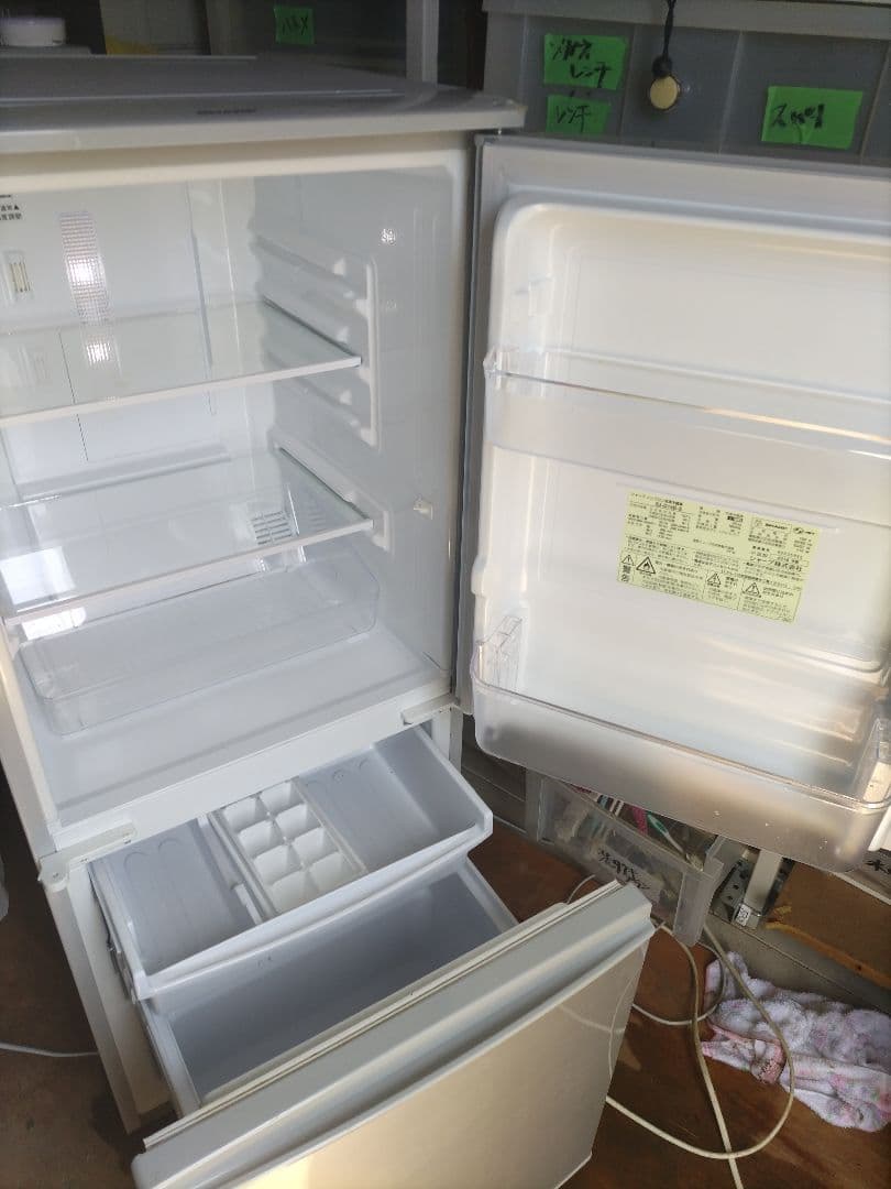 札幌市近郊の方限定！送料無料！シャープ 冷蔵庫 SJ-D14B-S 137L