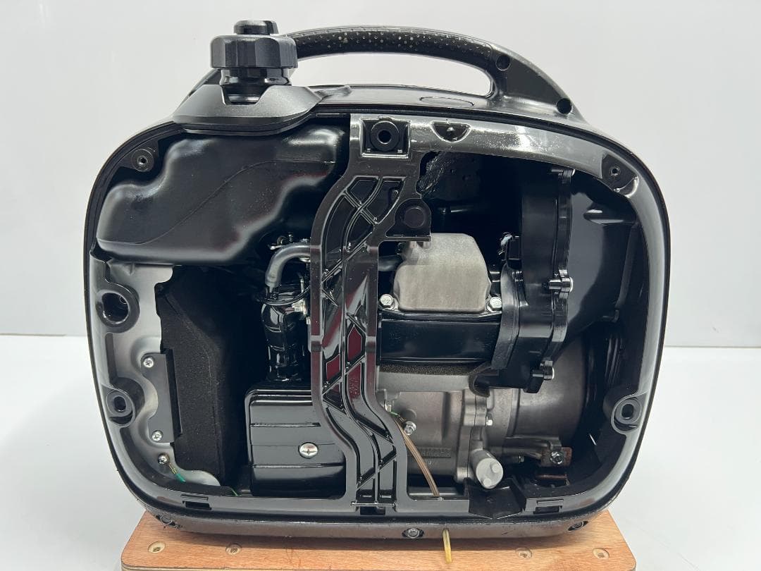 新ダイワ インバーター発電機 iEG1600M 【動作良好・保証付】★81216