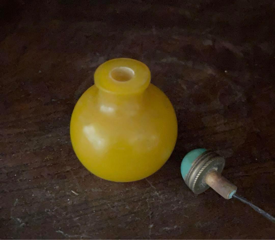 鼻煙壺 中國美術 琉璃 雞油黃 時代（清末〜民国）