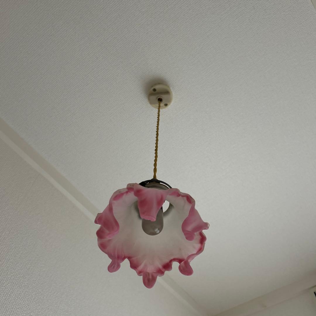 アンティーク⭐︎ペンダントライト ピンクとホワイトのガラス
