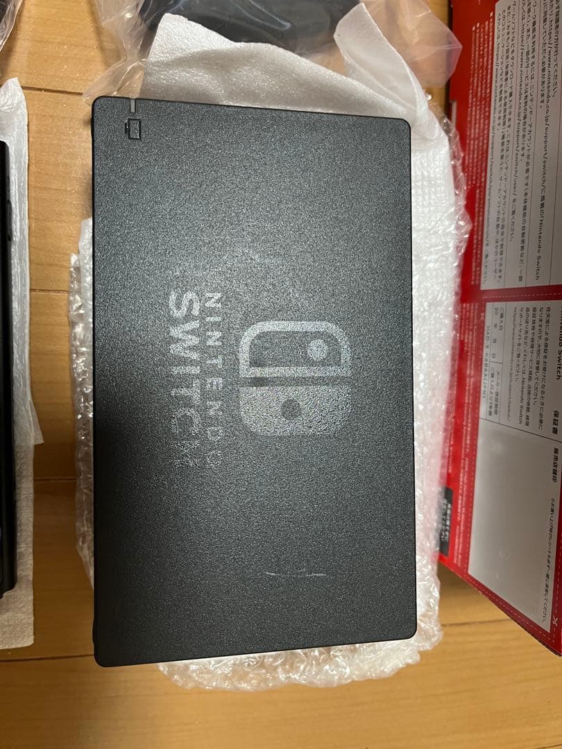 Nintendo switch バッテリー強化版 本体一式 ケース付き