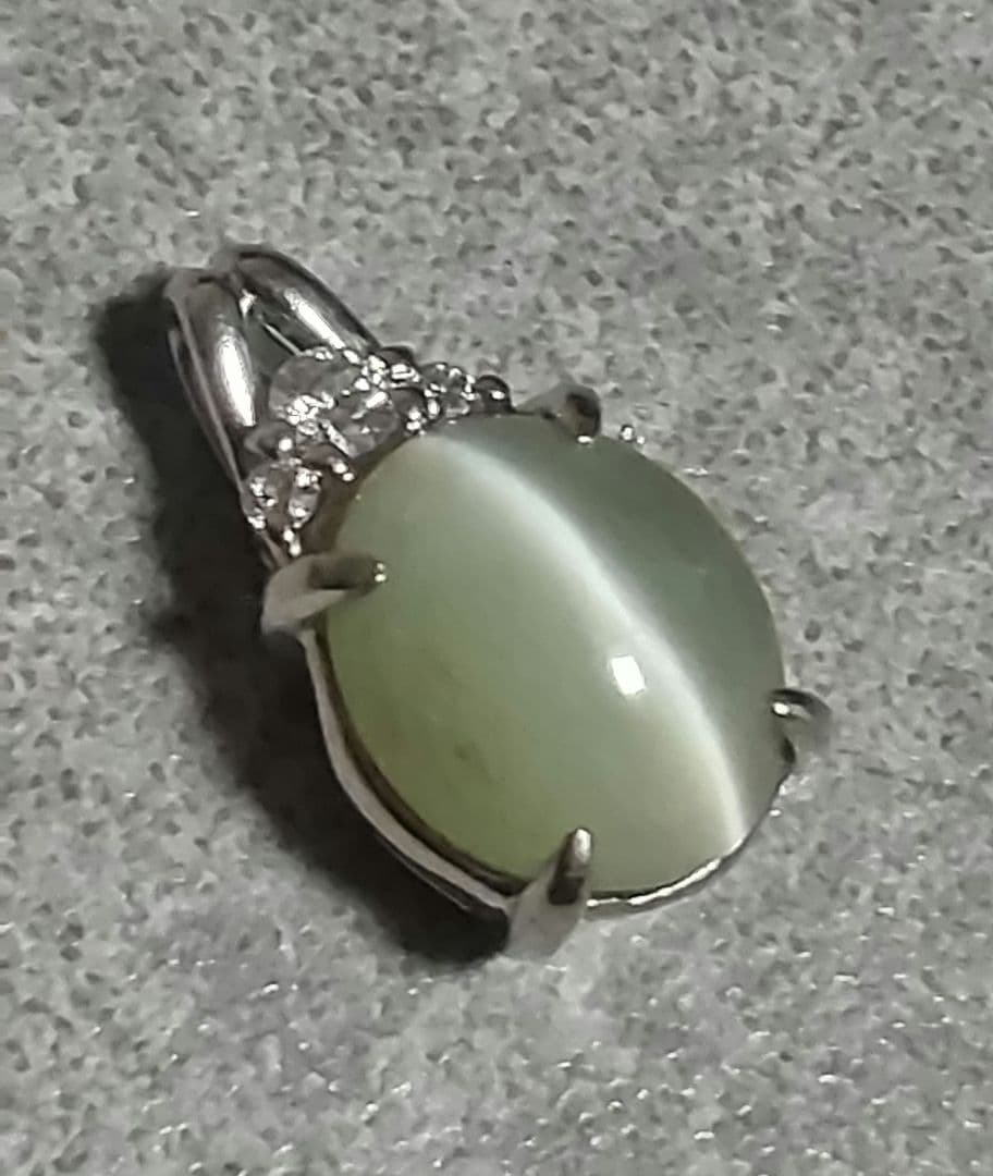 Ｐt900クリソベリルキャッツアイ 3.68カラット