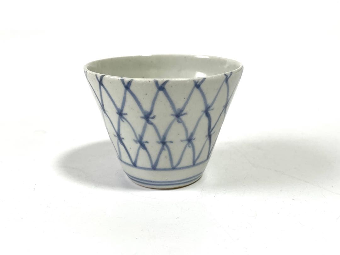 骨董　古伊万里　アンティーク　染付　網代文様　網文様　蕎麦猪口　酒器　初期伊万里