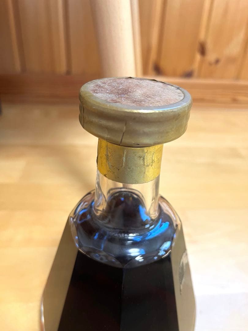 COURVOISIER（クルボアジェ）ナポレオン バカラ ブランデー