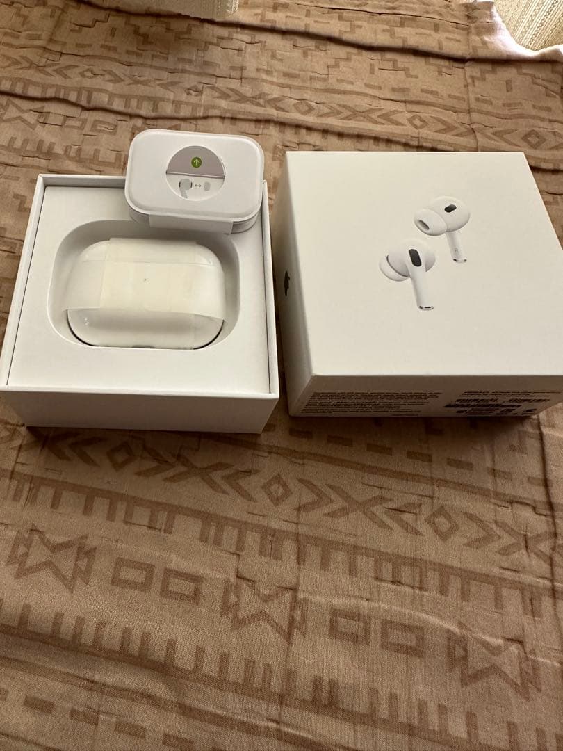 AirPods Pro 2と本体 ホワイト
