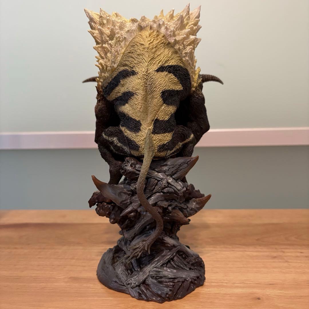 激昂したラージャン　金獅子　フィギュア