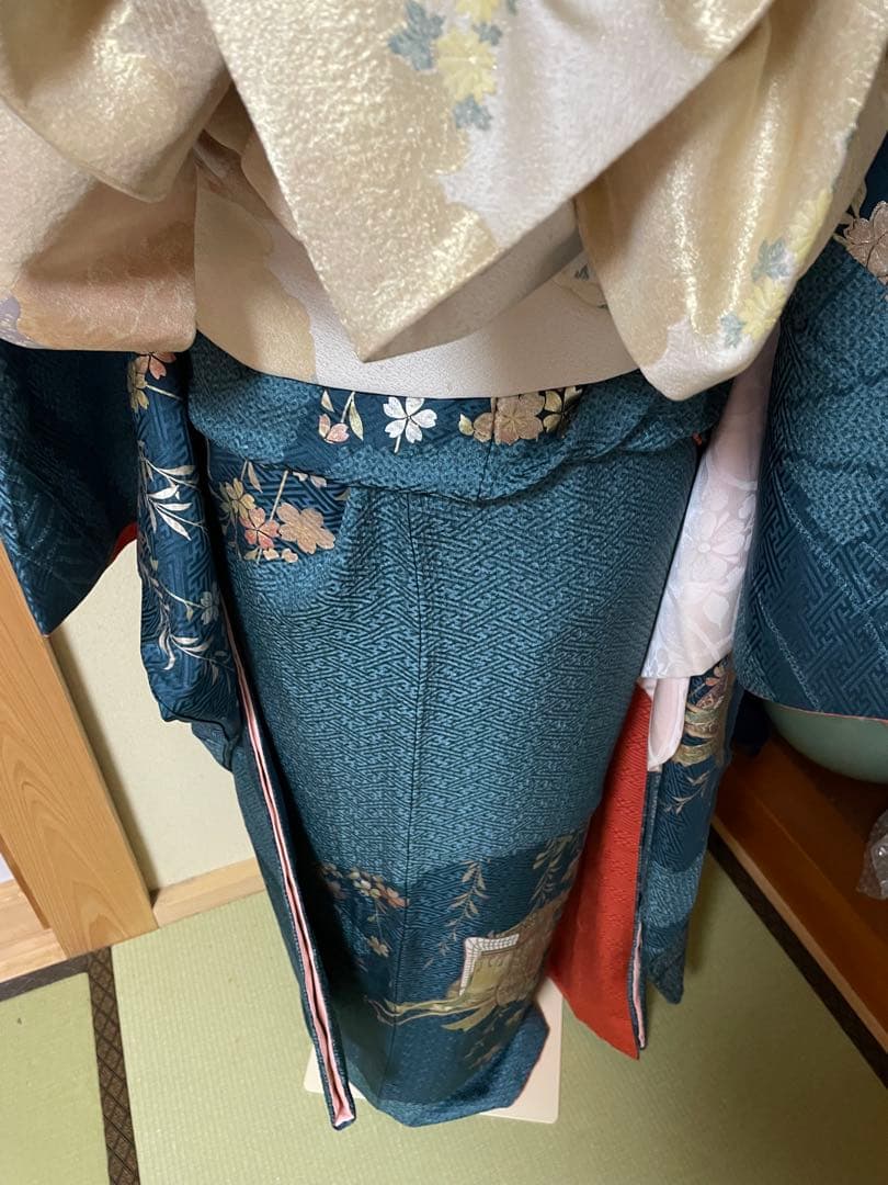 ⭐️セール成人式着てて欲しい豪華振袖　御所車絞り桜ゴールド青緑　振袖のみ
