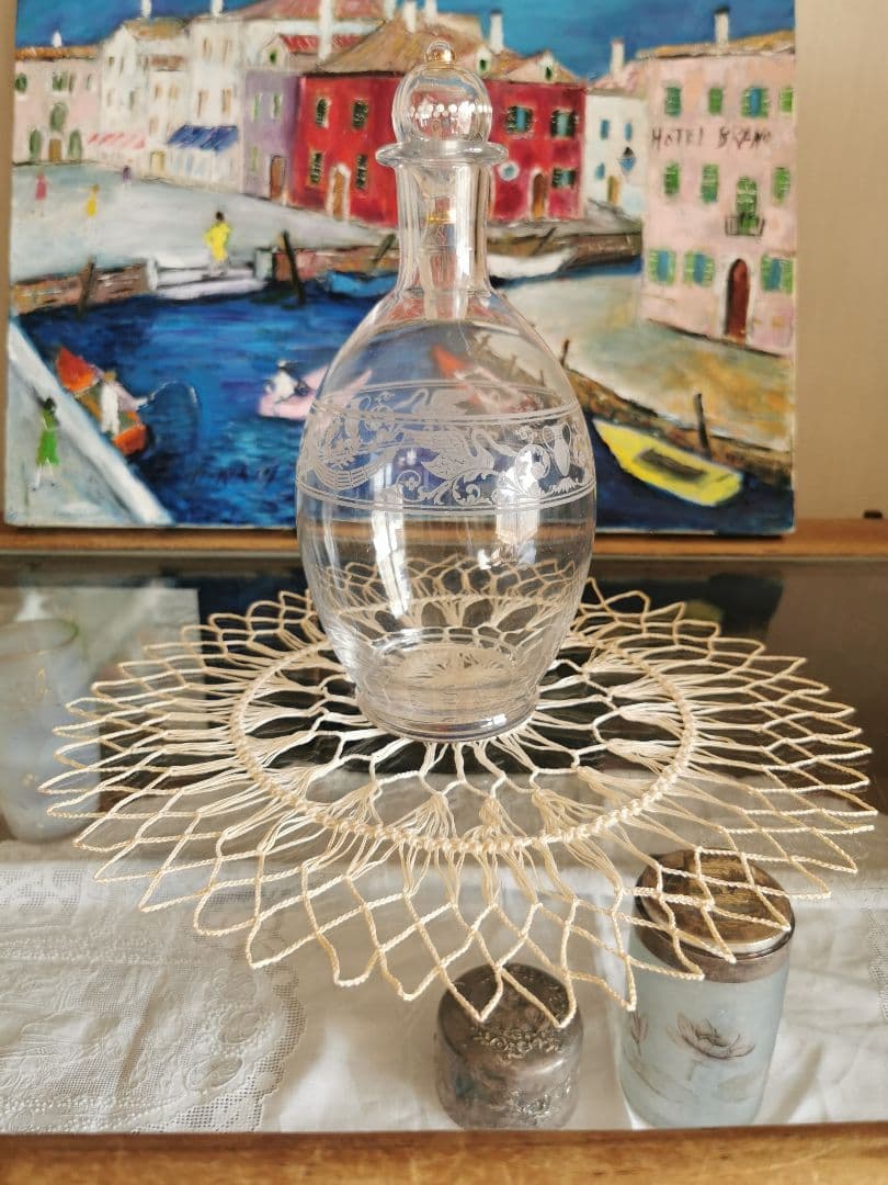 アンティークイタリア 花火風の糸線状レース ほんのり濃いバターアイボリードイリー