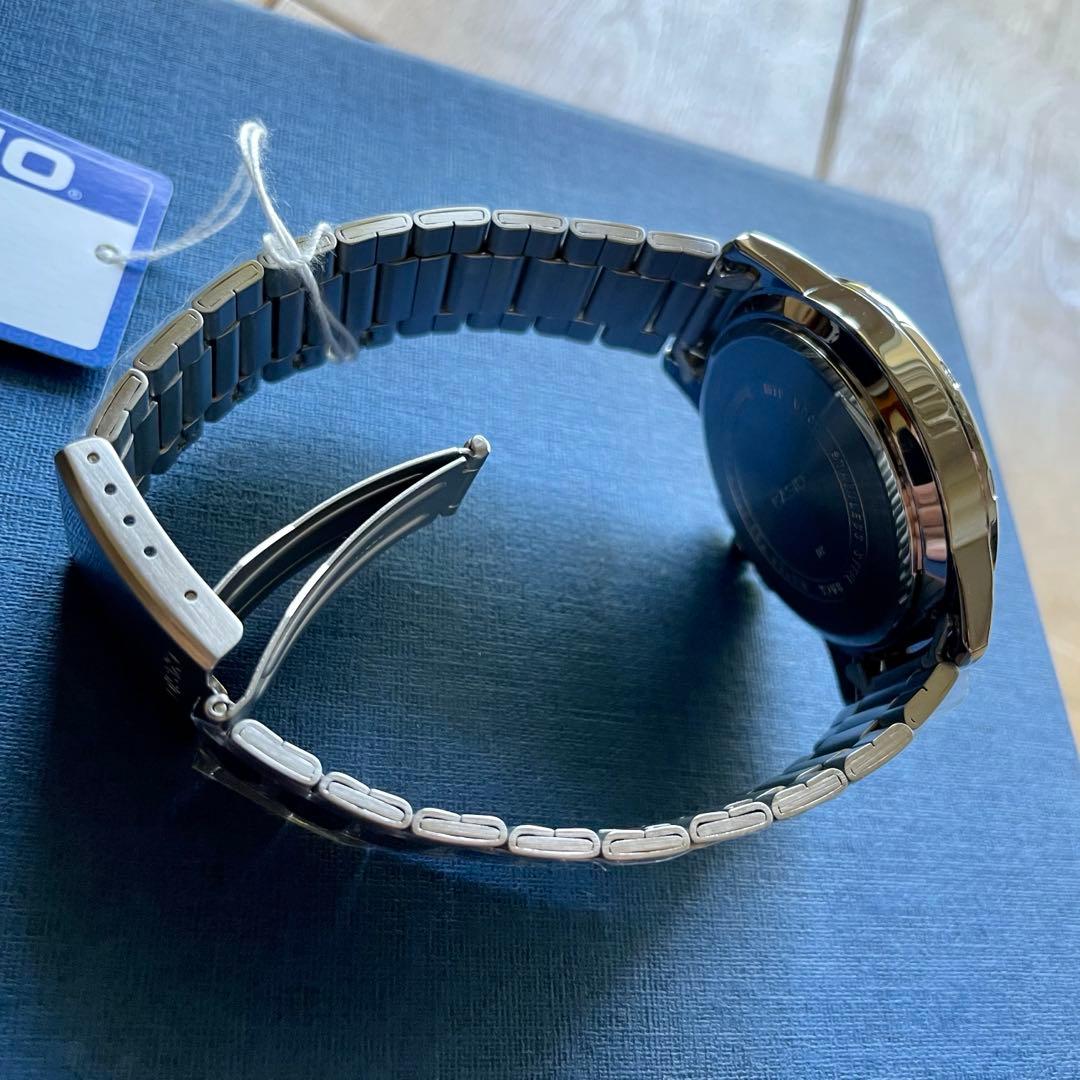 カシオ アナログ腕時計　海外逆輸入　新品　ビッグフェイス　ステンレスモデル