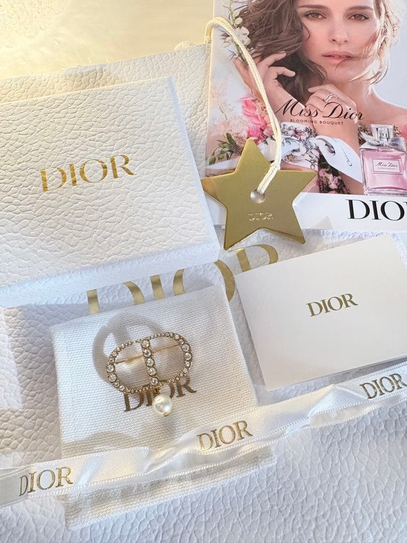 Dior Petit CD ブローチ メタル・レジンパール・クリスタル