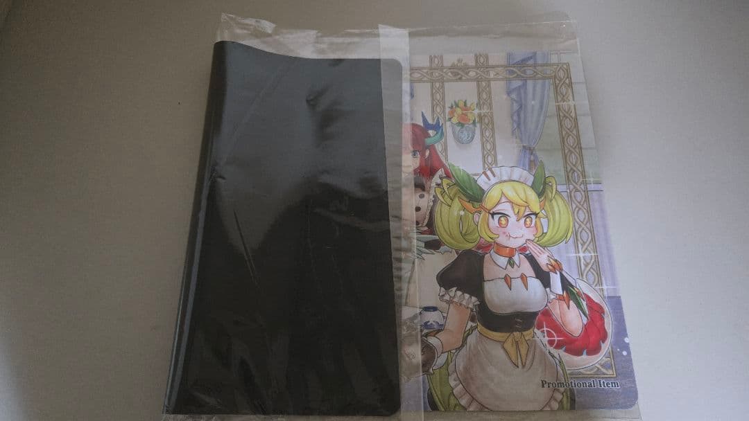 遊戯王公式 ドラゴンメイドのお心づくし プレイマット