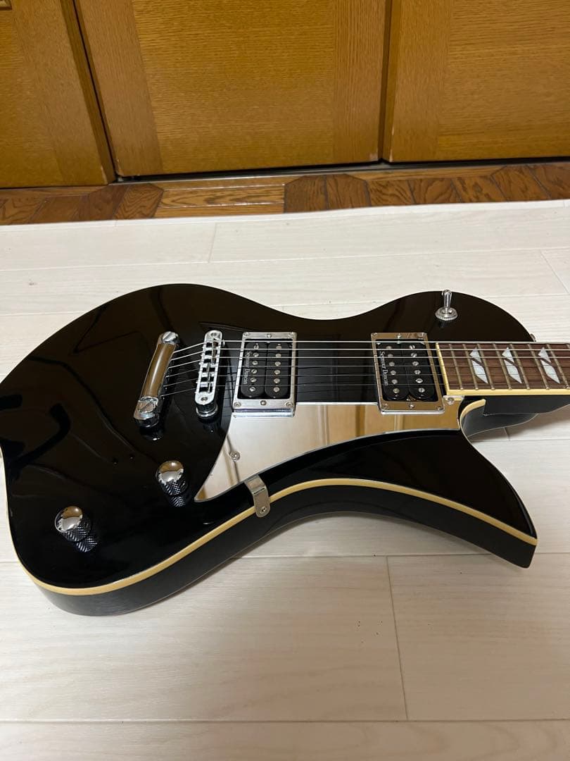 FERNANDES　RAVELLE-STEELER