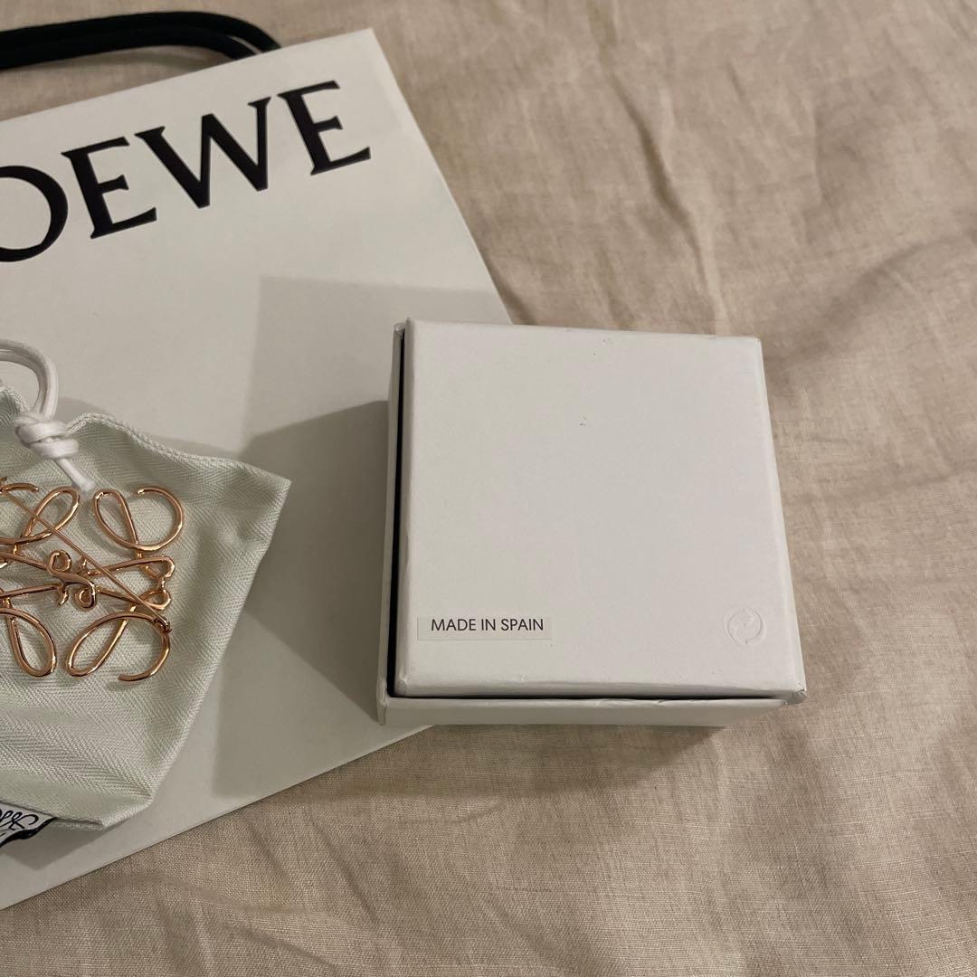 ロエベLOEWEアナグラムブローチピンクゴールド新品に近い美品
