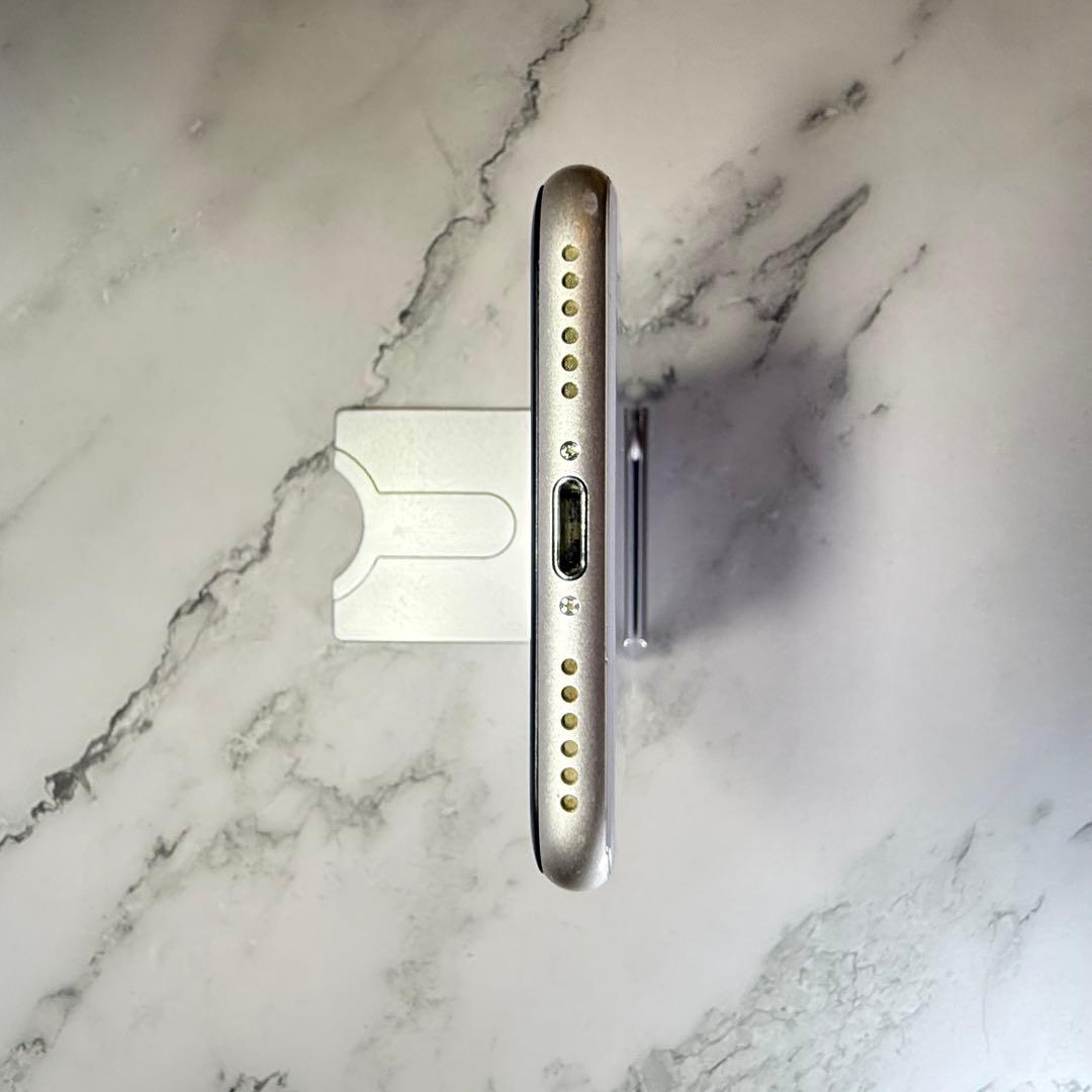 【最終値下げ】★バッテリー100% iPhone SE 第3世代 128GB