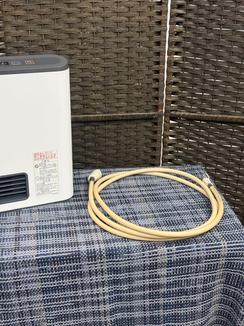 【洗浄消毒作業済】ノーリツ　ガスファンヒーター　都市ガスGFH-2402S-W5