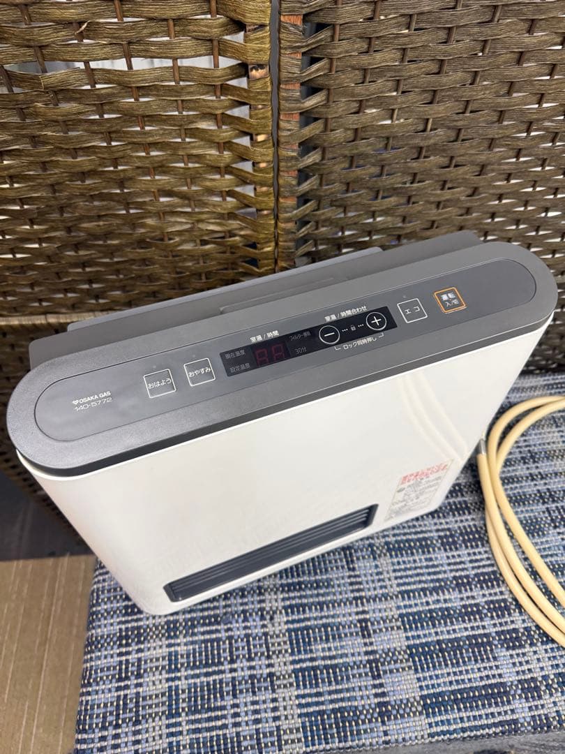 【洗浄消毒作業済】ノーリツ　ガスファンヒーター　都市ガスGFH-2402S-W5