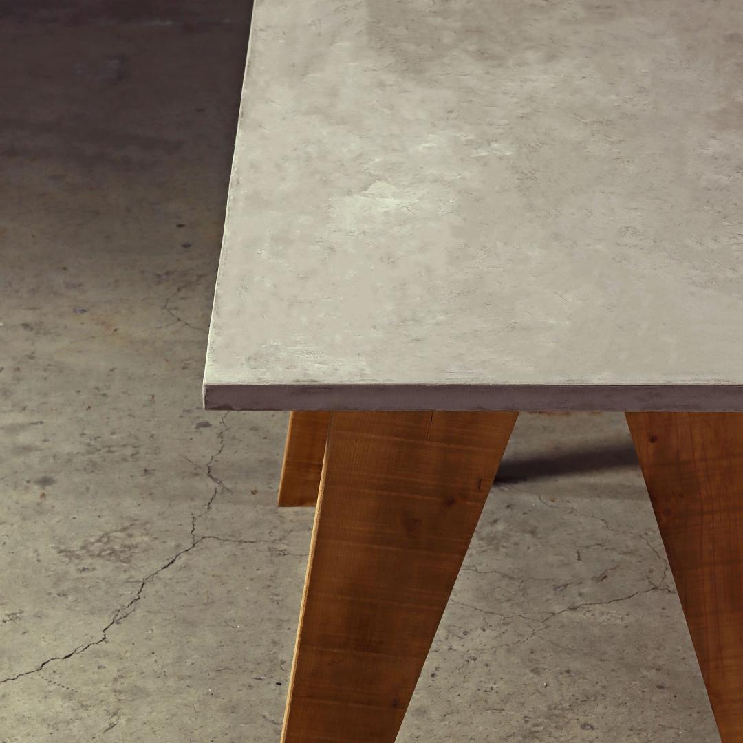 オーダー専用｜デスク｜ライトグレー｜パソコンデスク｜薄塗りモルタル｜三角脚