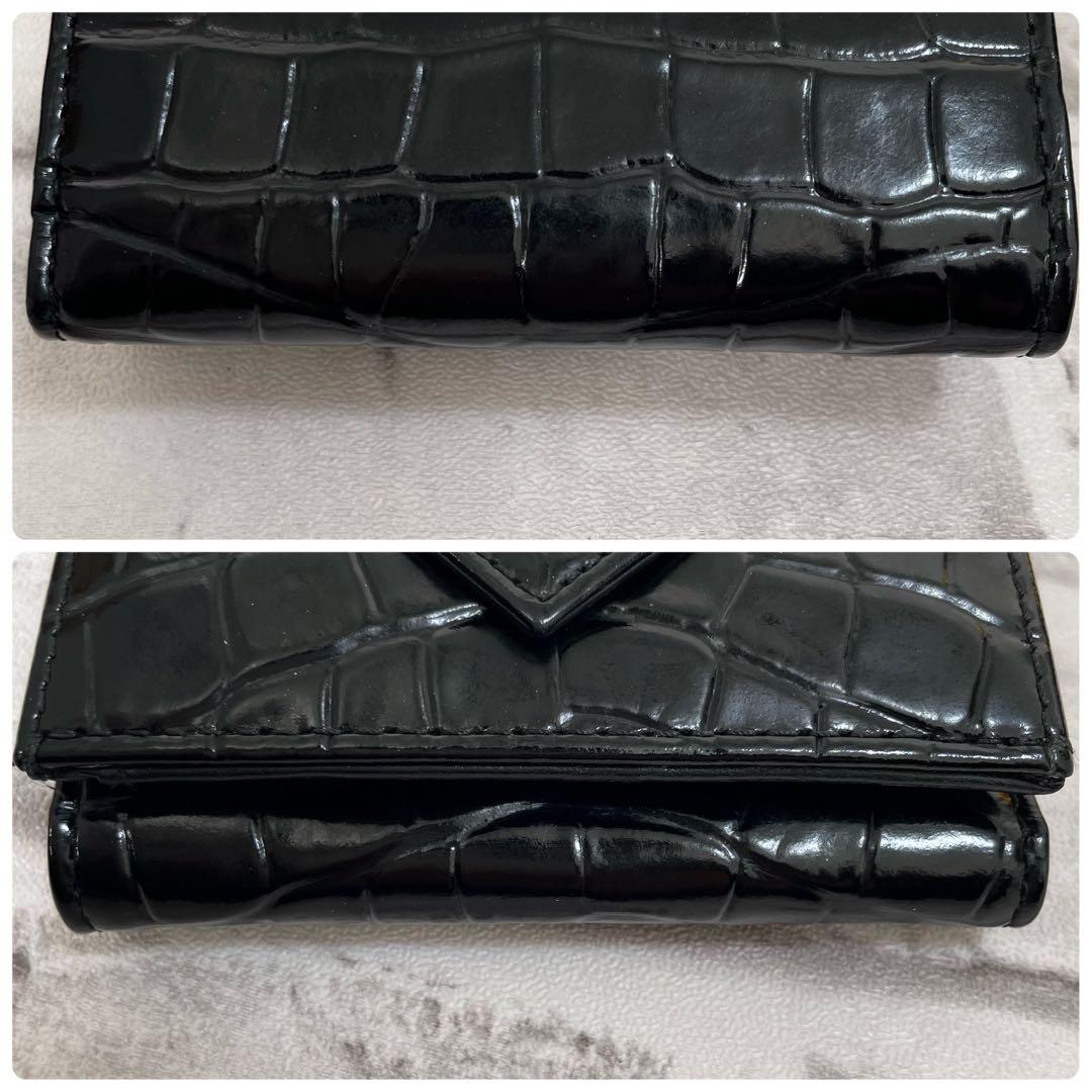 美品✨ヴィヴィアンウエストウッド　三つ折り財布　クロコ型押し　レター型　黒