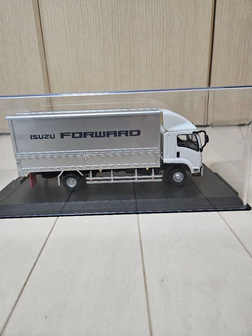ミニチュア模型ISUZUフォワード1/43 ミニカー
