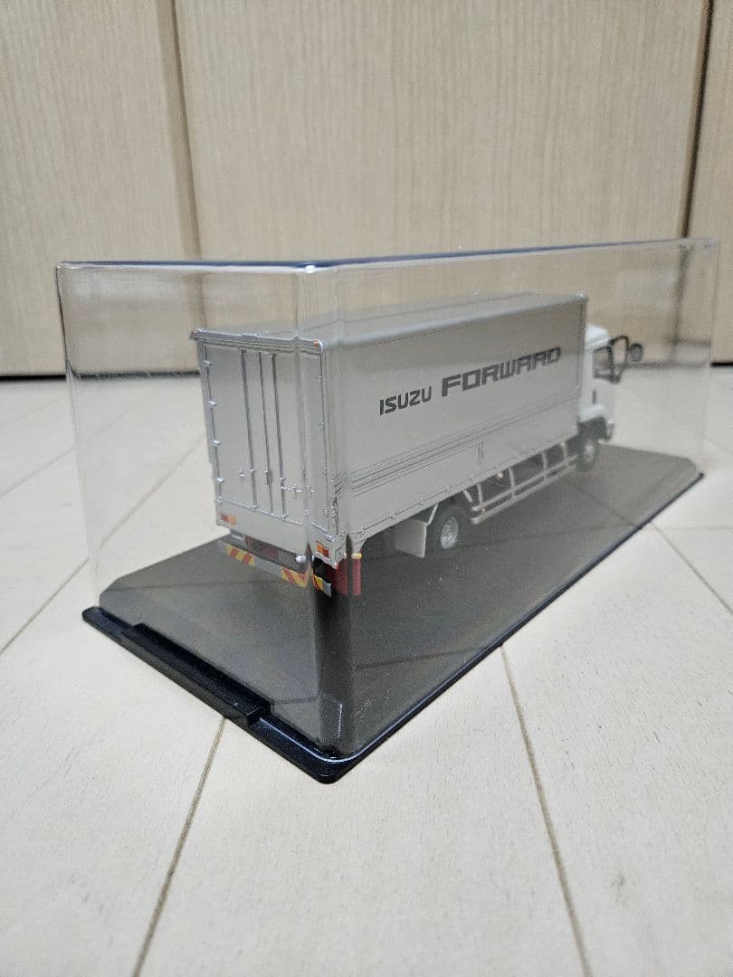 ミニチュア模型ISUZUフォワード1/43 ミニカー