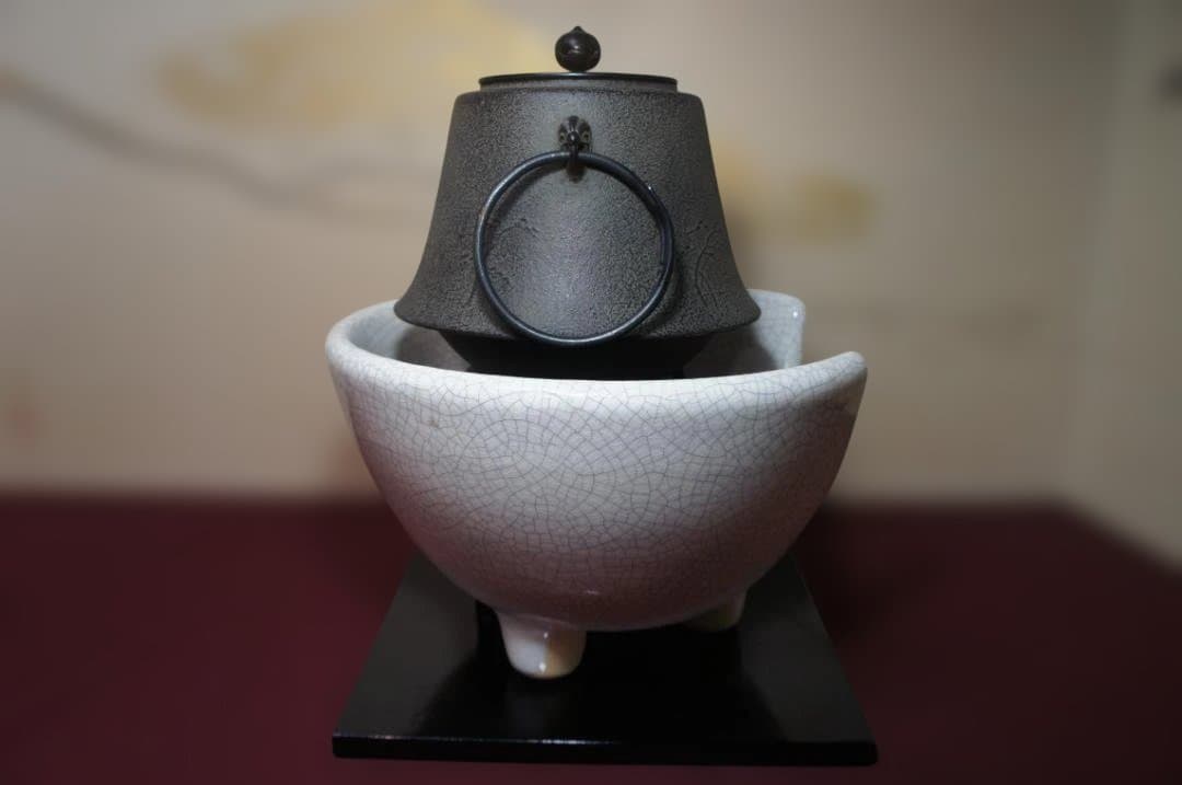 ☆ 野々田 しろ薩摩風炉(紅鉢型)電熱器 在銘富士釜 釜鐶他フルセット送料込み