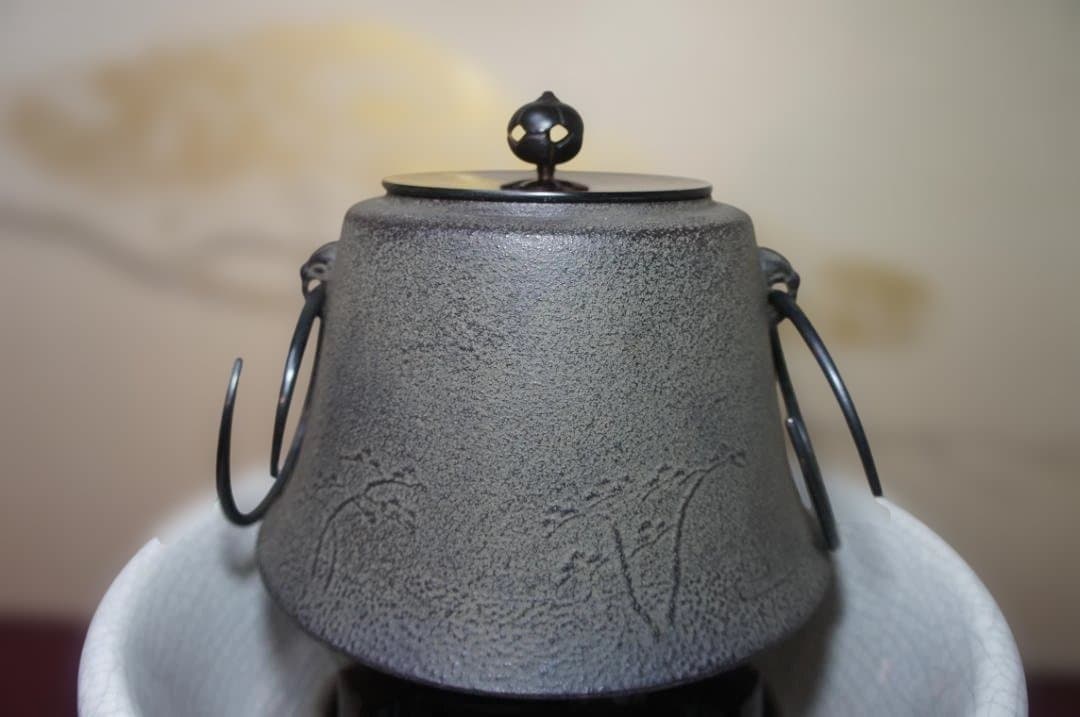 ☆ 野々田 しろ薩摩風炉(紅鉢型)電熱器 在銘富士釜 釜鐶他フルセット送料込み