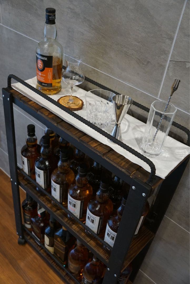 ウィスキーラック　男前インテリア　棚　インダストリアル　収納　お酒