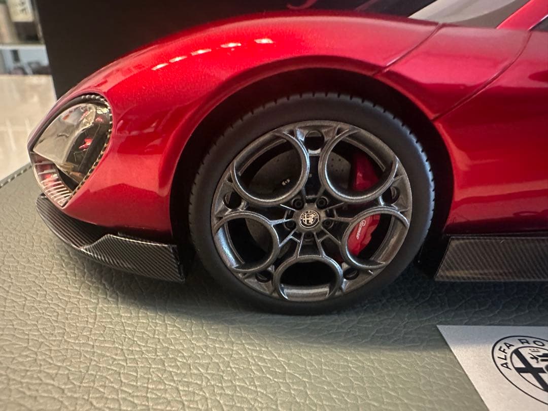 新品希少 BBR 1/18 アルファ ロメオ 33 Stradale ミニカー