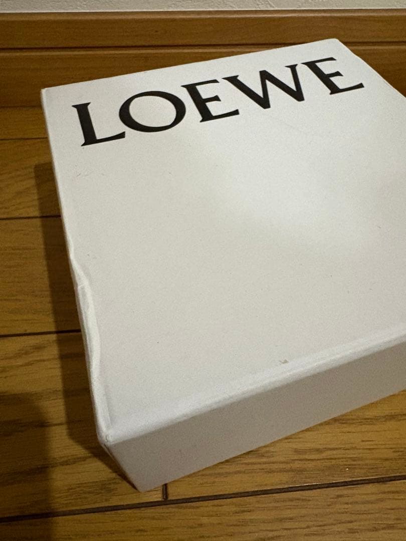 ロエベ バーティカル ウォレット スモール 3つ折り財布