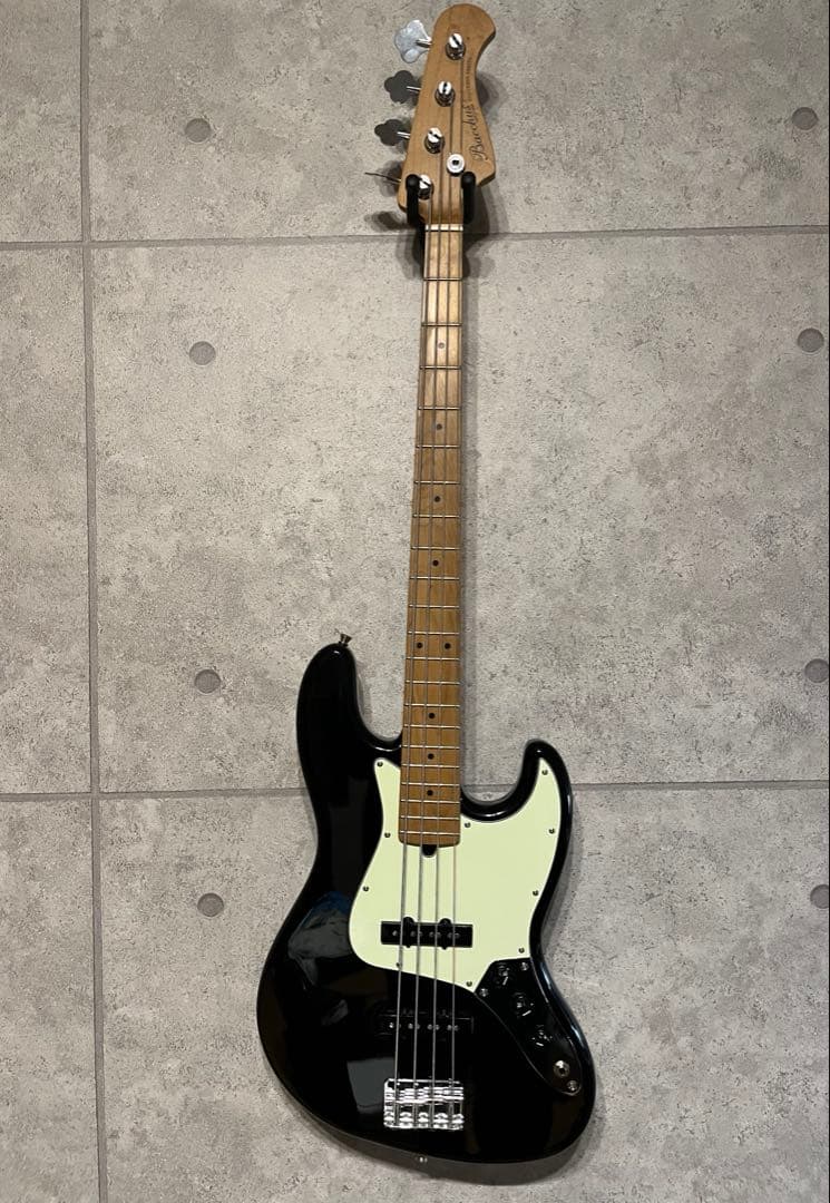 美品　ベース　Bacchus バッカス BJB-1-RSM/M BLK