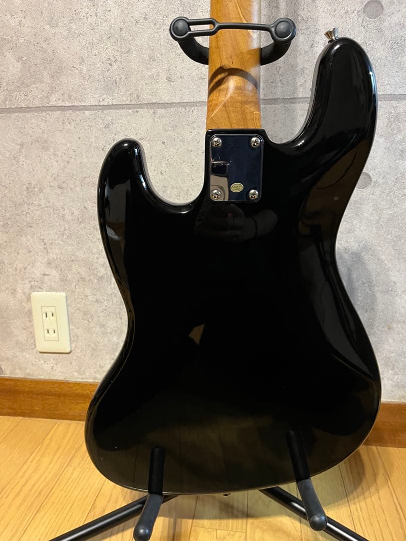 美品　ベース　Bacchus バッカス BJB-1-RSM/M BLK