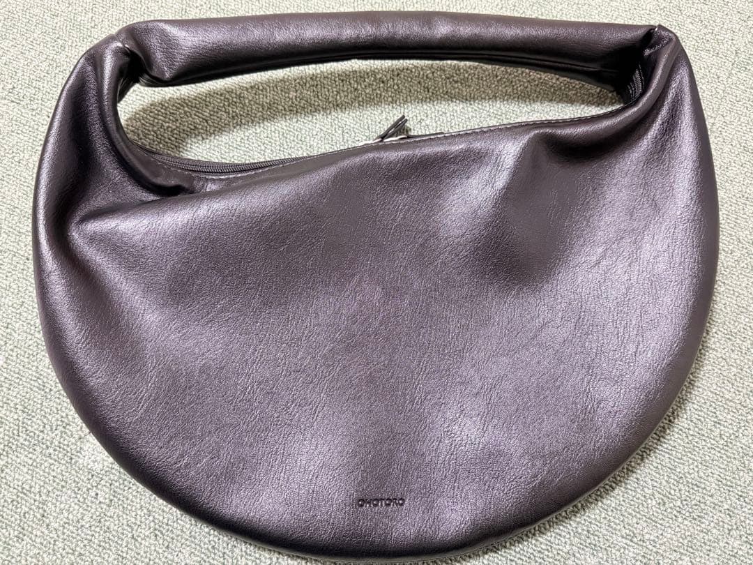 バッグ OHOTORO Waning Moon Leather Bag