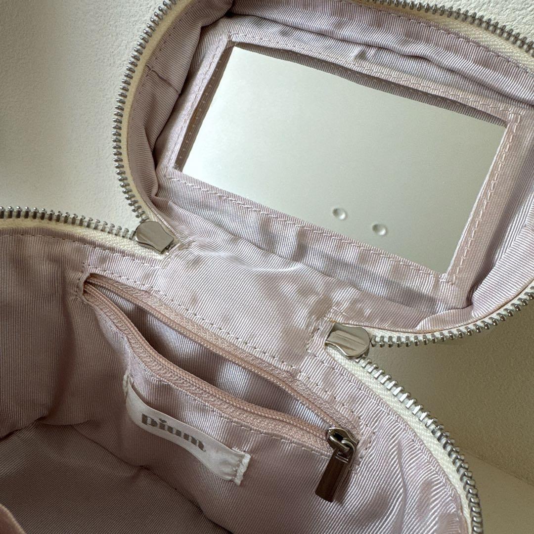 【大人気】pium ビジューキルティングバニティバッグ 白　ピウム　アイボリー