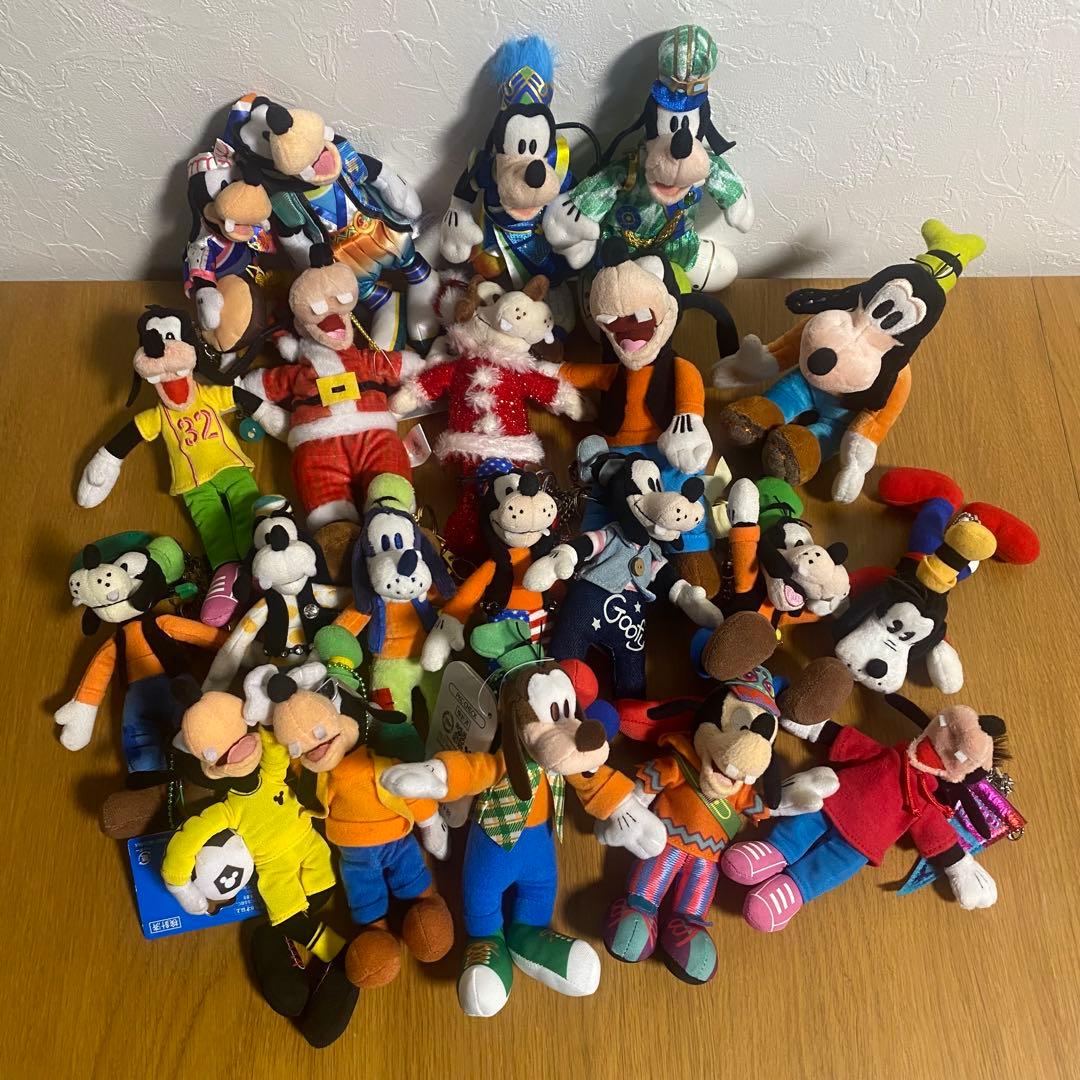 ユ*キ様 ディズニー　グーフィー マックス　ぬいぐるみ　キーチェーン　など　まと
