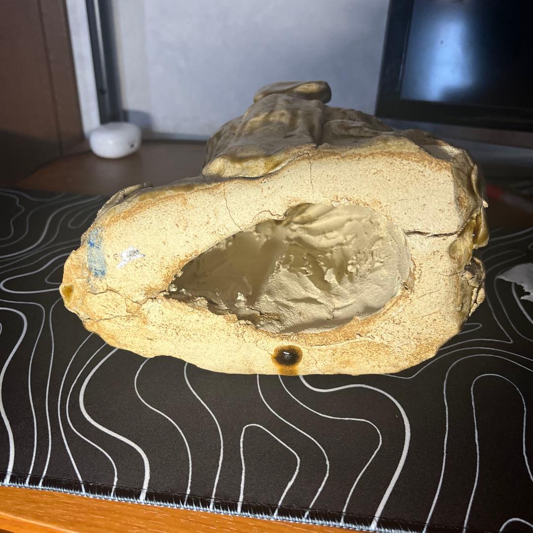 陶土製 人間と犬の顔の彫刻