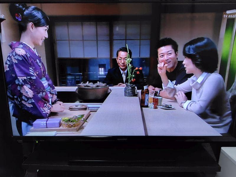 2020年製 シャープ AQUOS 32インチ液晶テレビ 2T-C32AE1