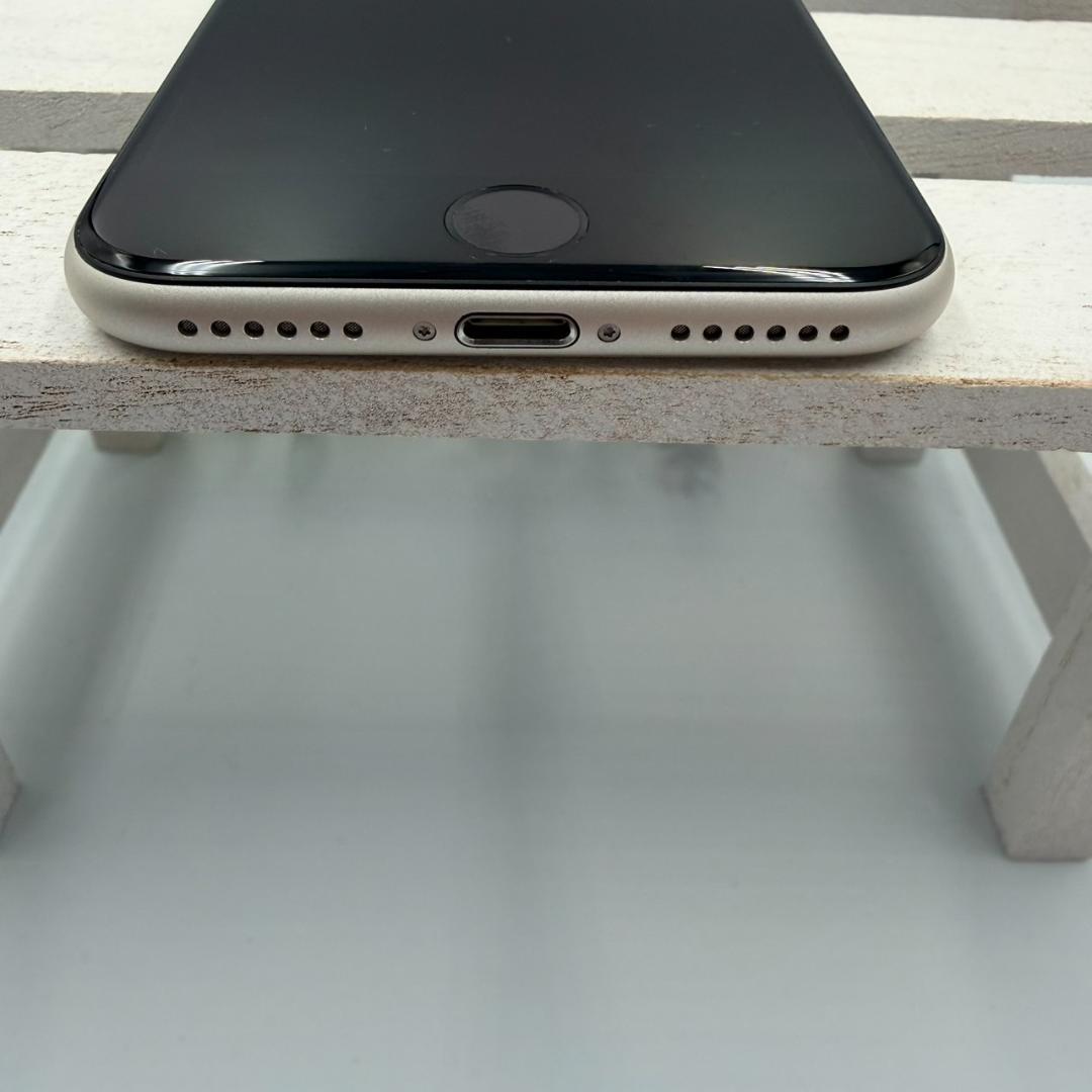 【美品】iPhone SE第3世代 64GB スターライト 328