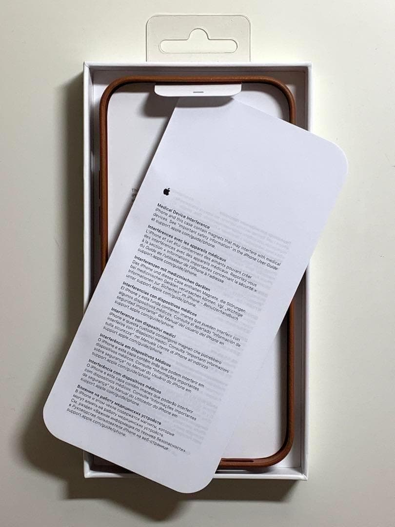 【新品】純正 iPhone 12 / 12 Proレザーケース・サドルブラウン①