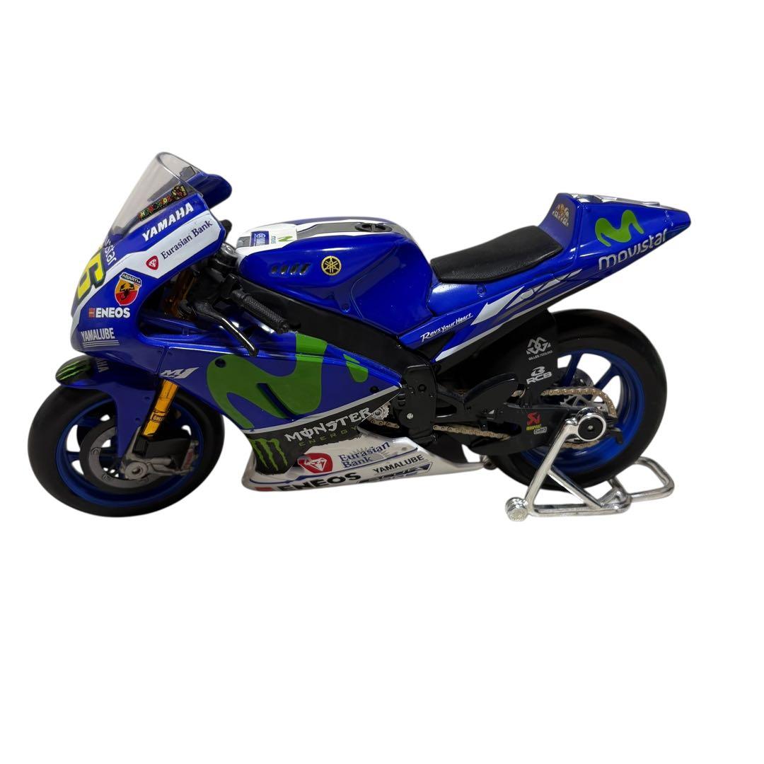 YAMAHA YZR-M1 モビスターヤマハ ロッシ No.46