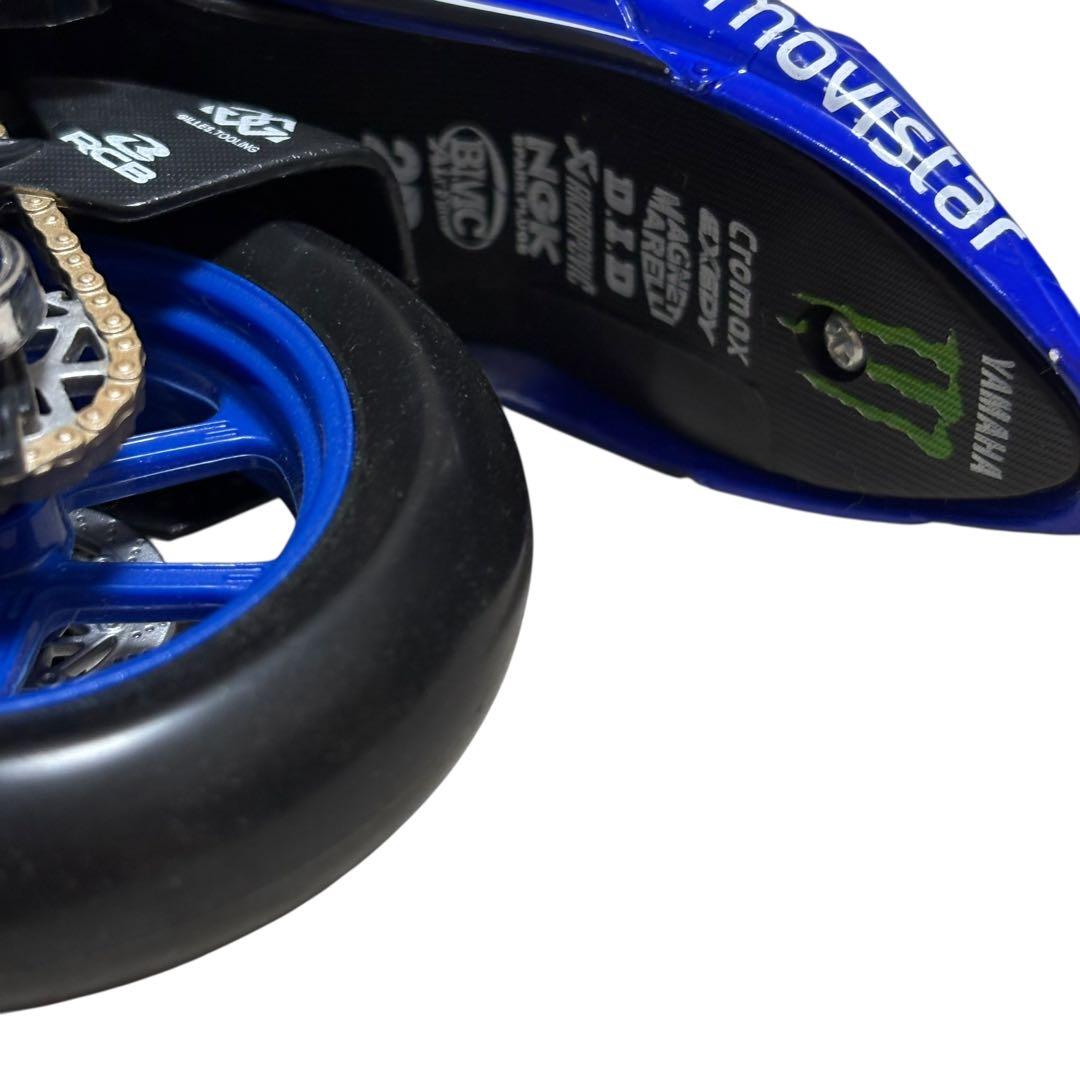 YAMAHA YZR-M1 モビスターヤマハ ロッシ No.46