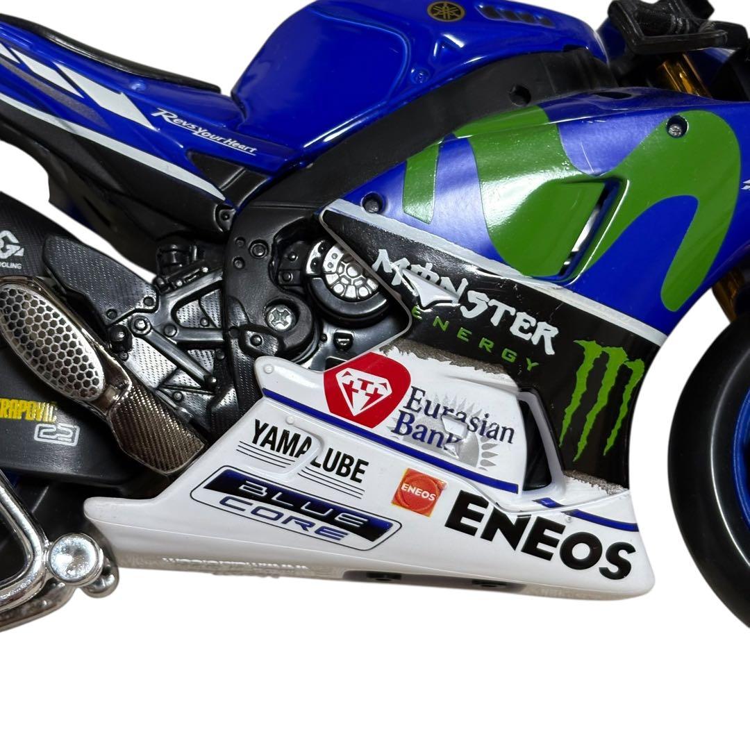 YAMAHA YZR-M1 モビスターヤマハ ロッシ No.46