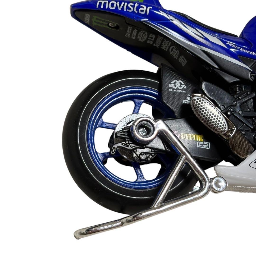 YAMAHA YZR-M1 モビスターヤマハ ロッシ No.46