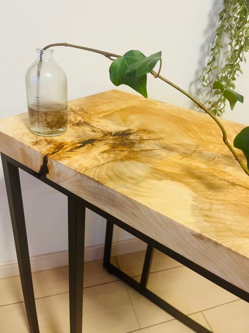 レジンテーブル　ソファテーブル　サイドテーブル　コーヒーテーブル　栃の木