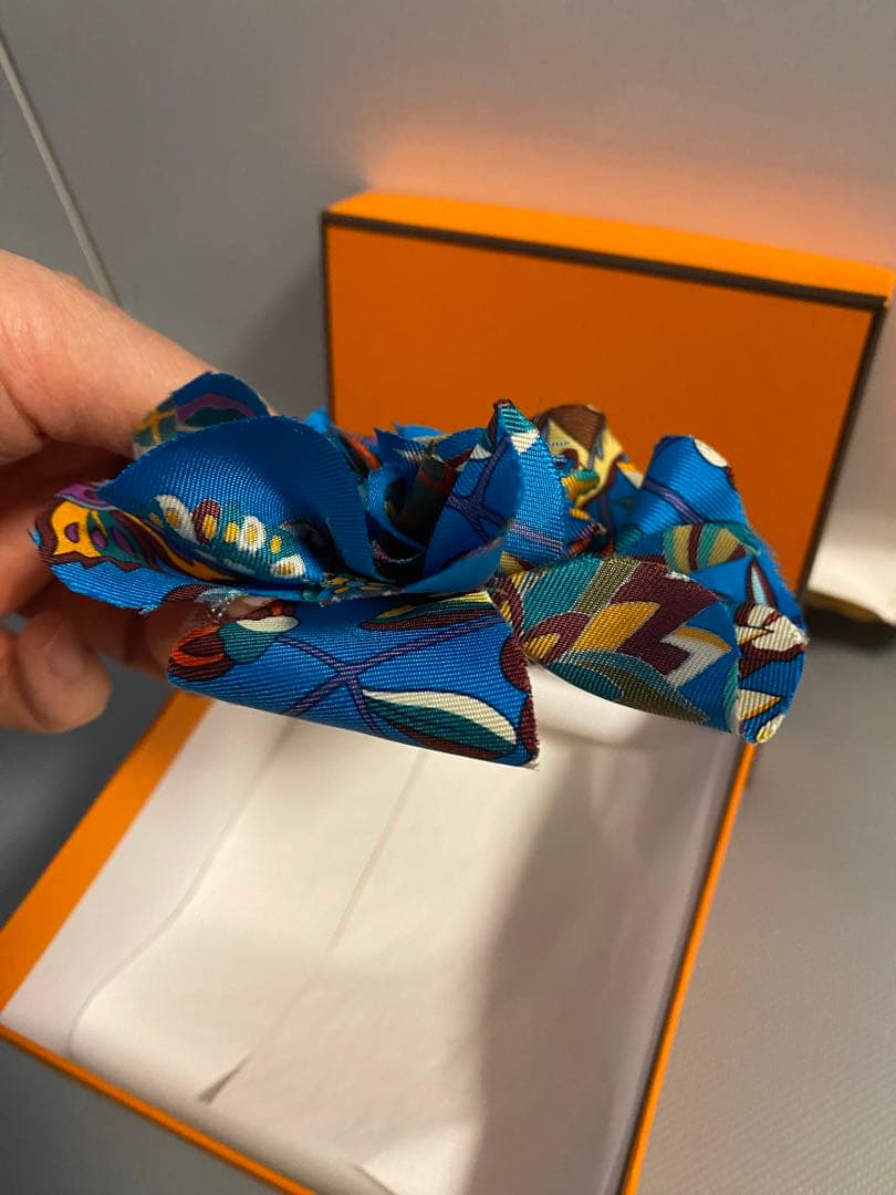 エルメス　フラワーツイルコサージュ　ヘアアクセサリー